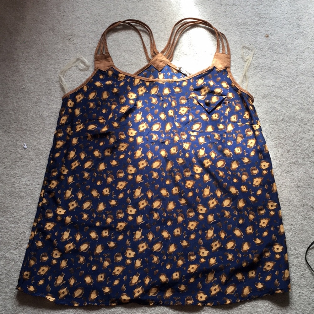 Sleeveless top